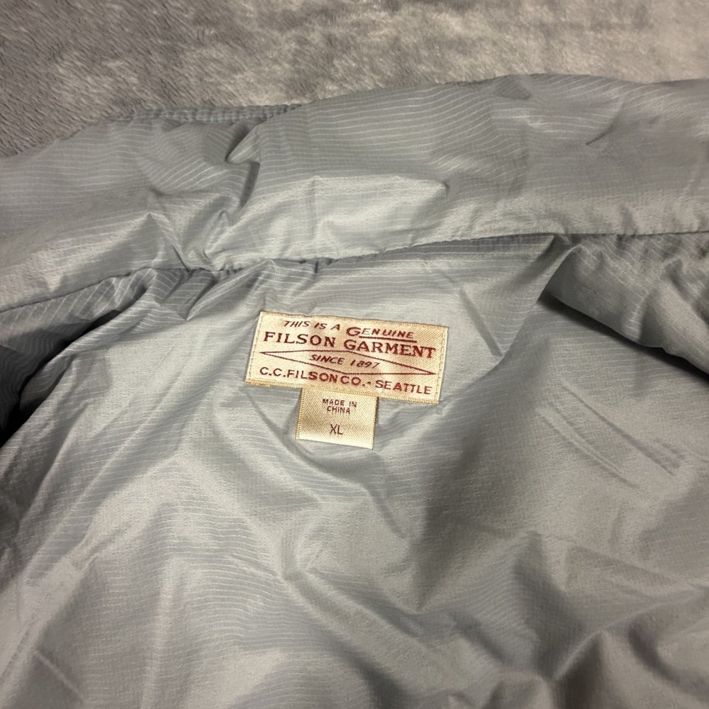 Filson Primaloft Puffer Vest Men's XL Gray Reversible Pockets Packable Outdoors - Picture 6 of 13